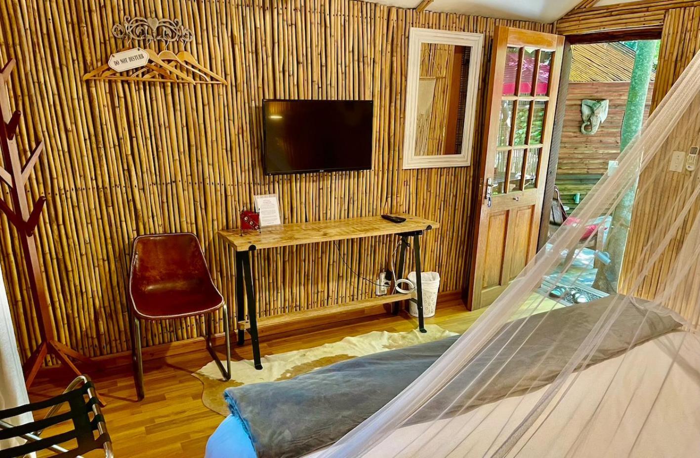 Iris Retreat & Island Day Spa Hartbeespoort Extérieur photo