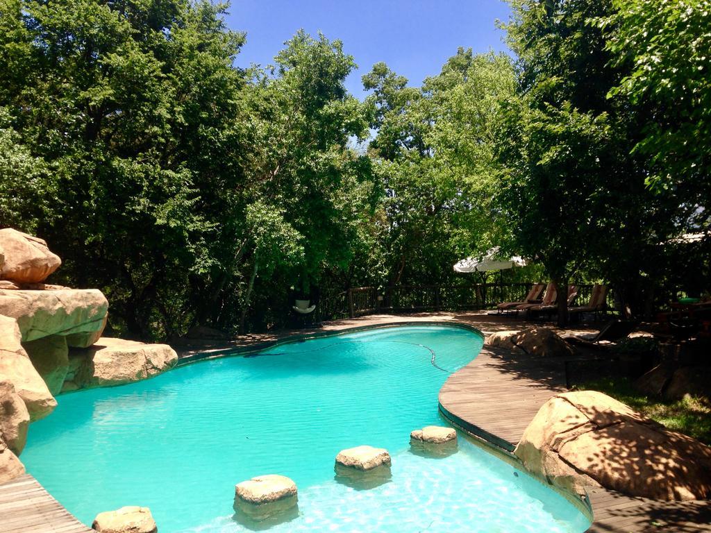 Iris Retreat & Island Day Spa Hartbeespoort Extérieur photo